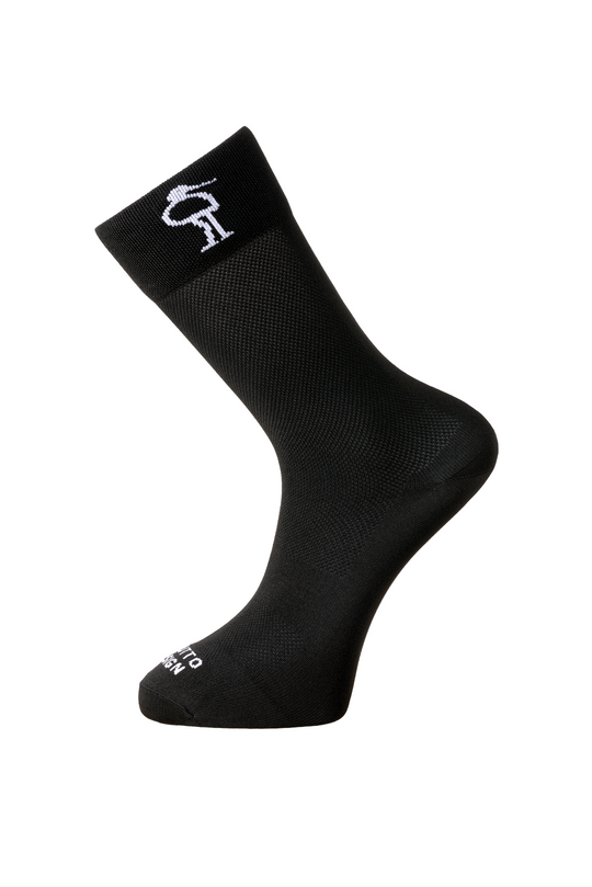 Open image in slideshow, Classic Black | High Cut
